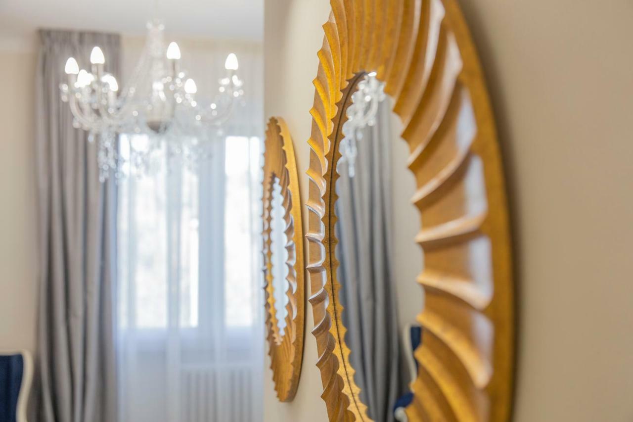 Crys: Apartments, Holiday, Business, Blu Верона Екстер'єр фото